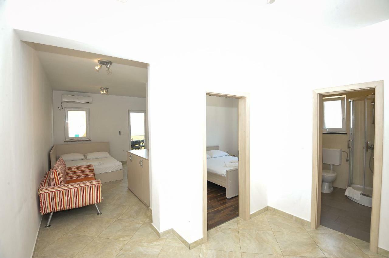 Apartmani Vrtlici Zdenka Stara Novalja Exterior photo
