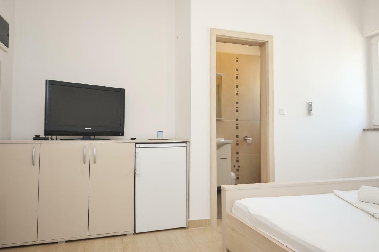 Apartmani Vrtlici Zdenka Stara Novalja Exterior photo
