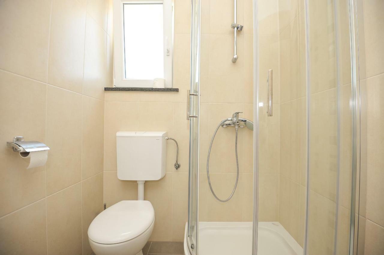Apartmani Vrtlici Zdenka Stara Novalja Exterior photo