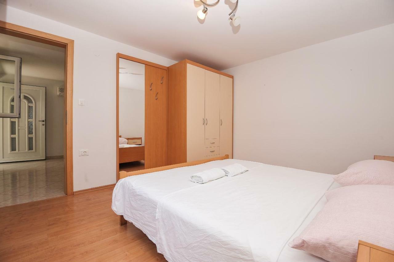 Apartmani Vrtlici Zdenka Stara Novalja Exterior photo