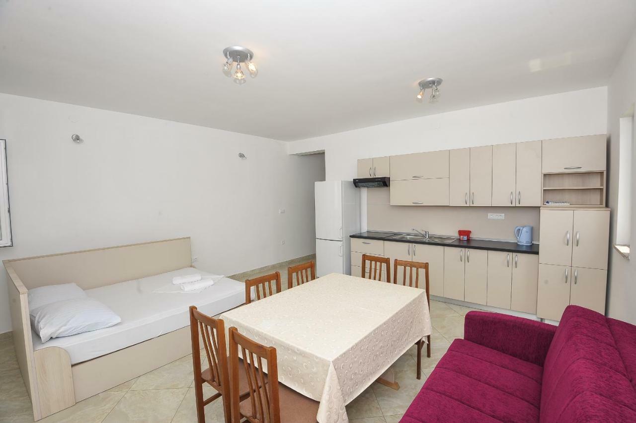Apartmani Vrtlici Zdenka Stara Novalja Exterior photo