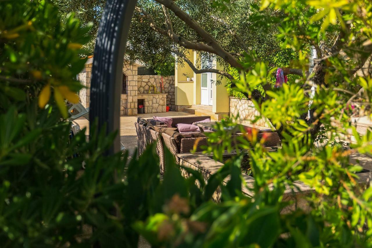 Apartmani Vrtlici Zdenka Stara Novalja Exterior photo