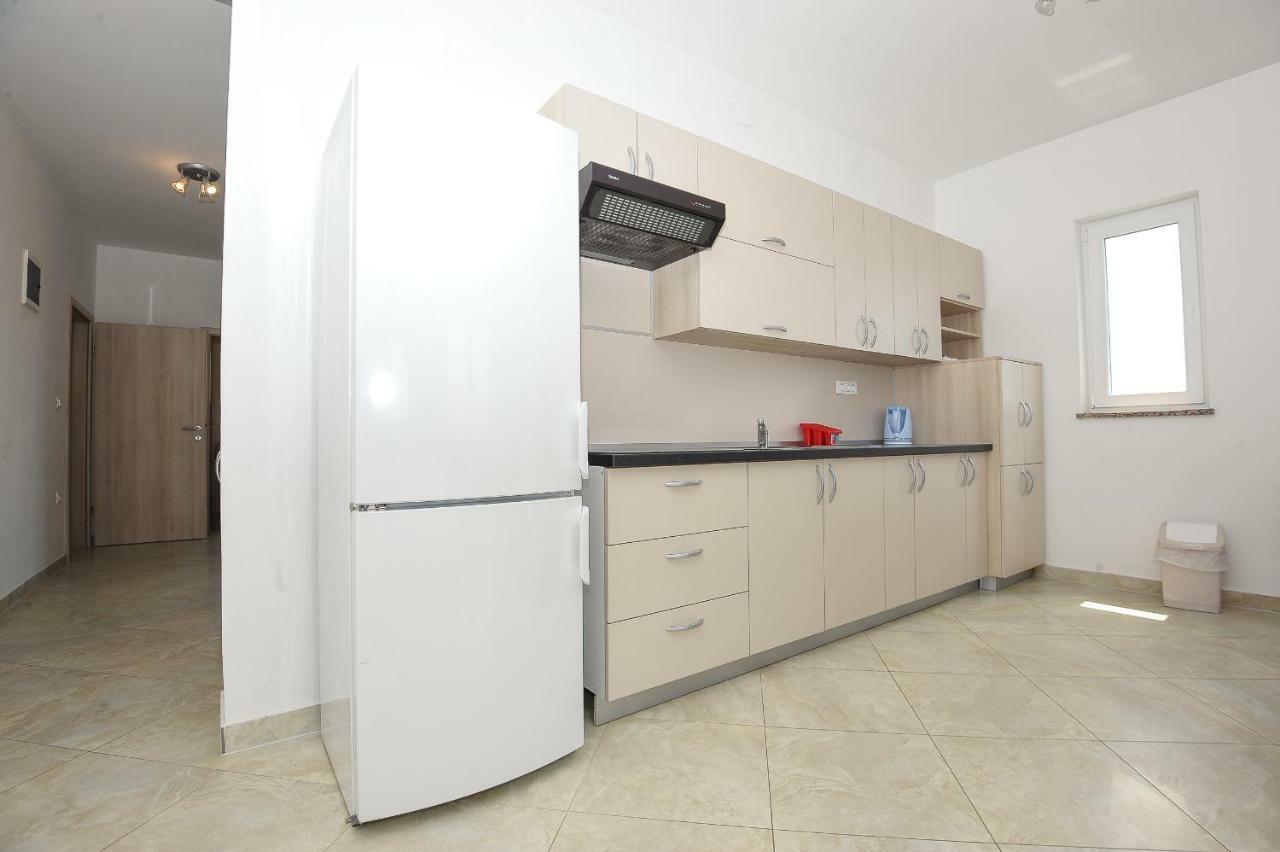 Apartmani Vrtlici Zdenka Stara Novalja Exterior photo