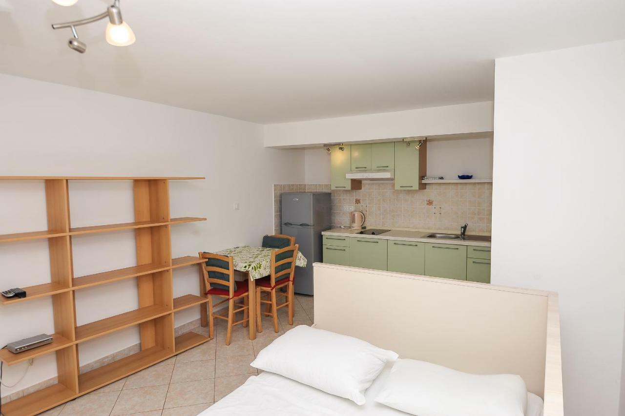 Apartmani Vrtlici Zdenka Stara Novalja Exterior photo