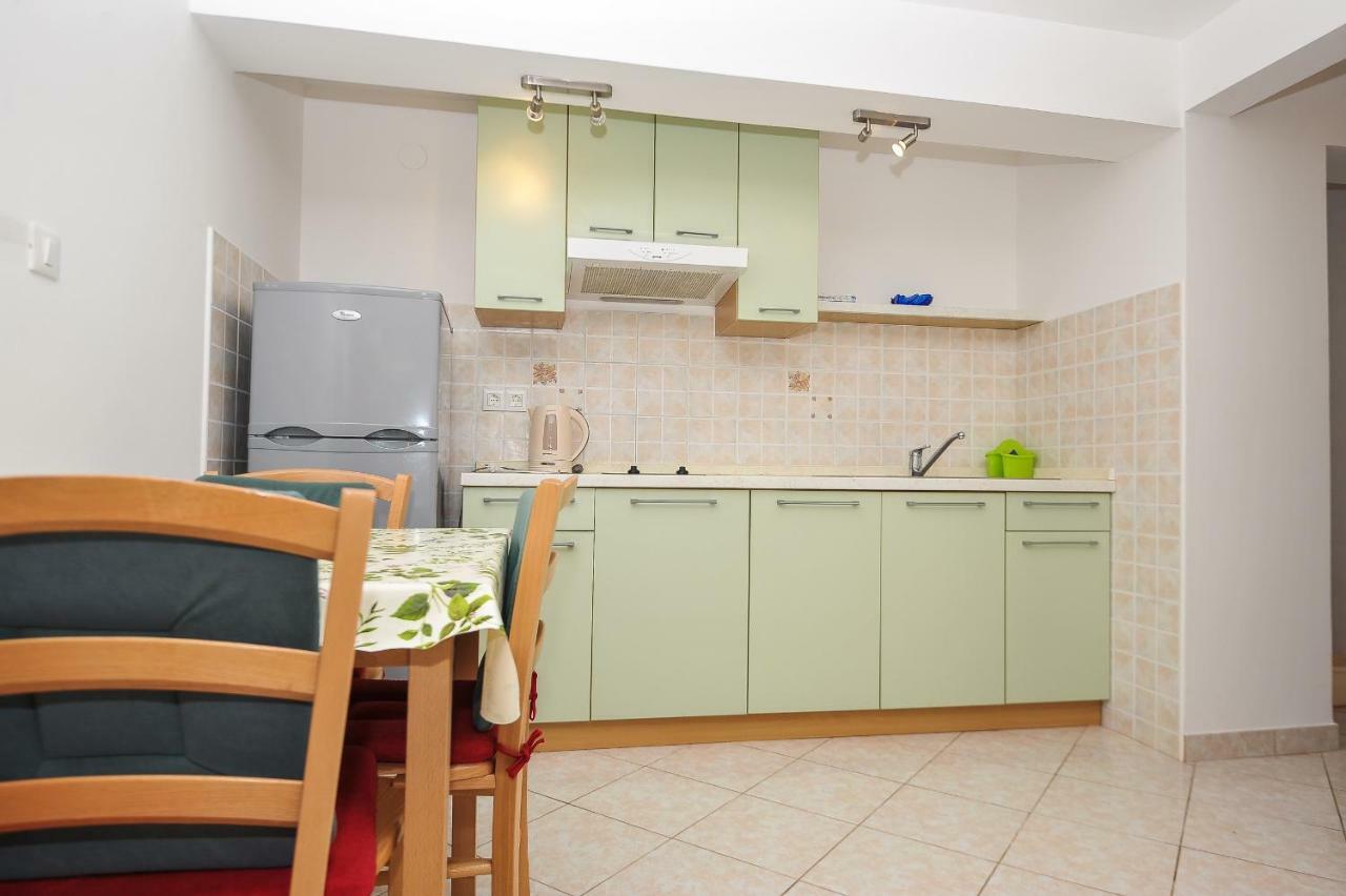 Apartmani Vrtlici Zdenka Stara Novalja Exterior photo